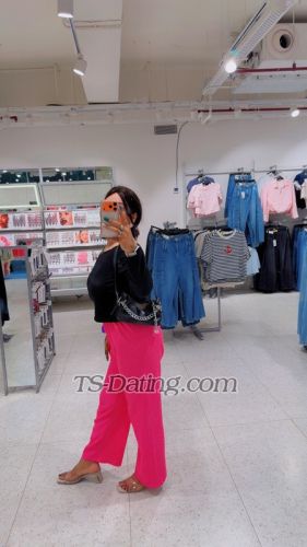 trans girl Anshikaa 1143997