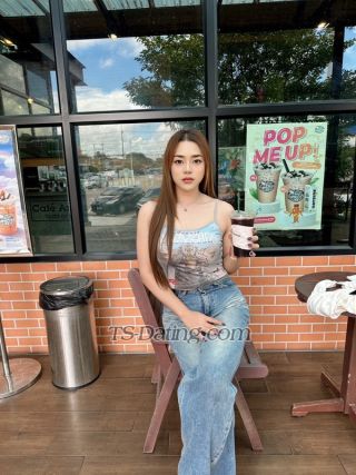 trans girl Aprilzc 0758609