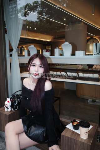 trans girl Arielbbby 6559837