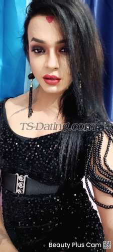 trans girl Arohe 8437194