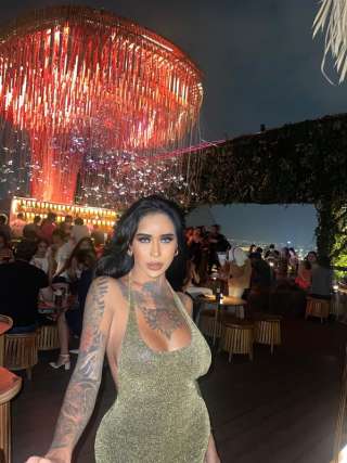 trans girl AmadoraFoxx 9268631