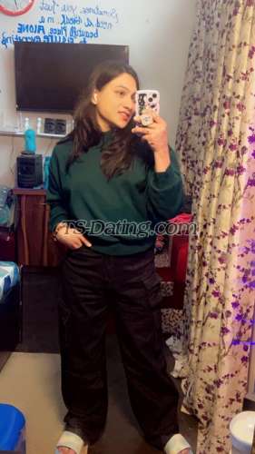 trans girl Avanya 1865414