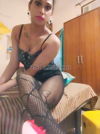 trans girl Avni69phn 4473634