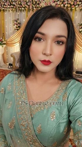 trans girl AyraKhan 0893502