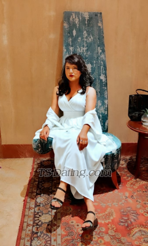 trans girl AyraKhan 2051798