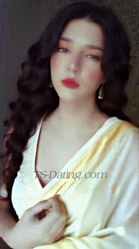 trans girl AyraKhan 2163147