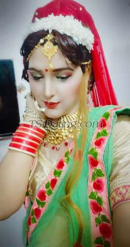 trans girl AyraKhan 5473936