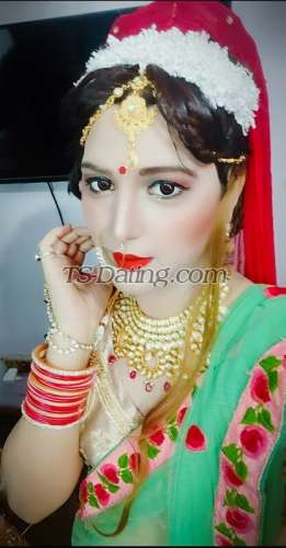 trans girl AyraKhan 5473949