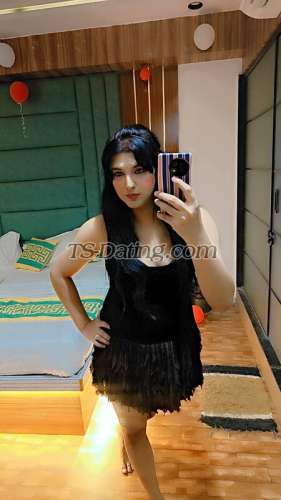 trans girl AyraKhan 5627183