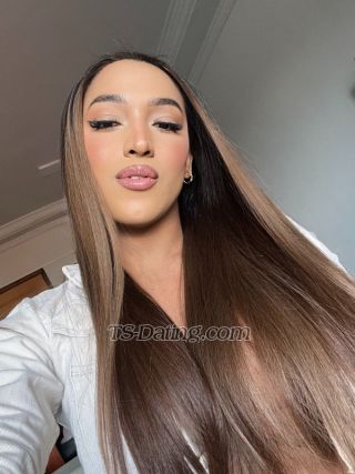 trans girl AyshaAlmeida 0435132