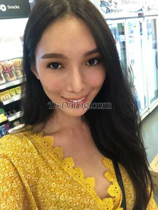 trans girl Ayumie 0173472