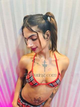 trans girl AyushiRoy 0878756