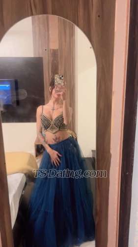 trans girl AyushiRoy 1150013