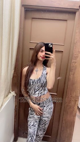 trans girl AyushiRoy 6895425
