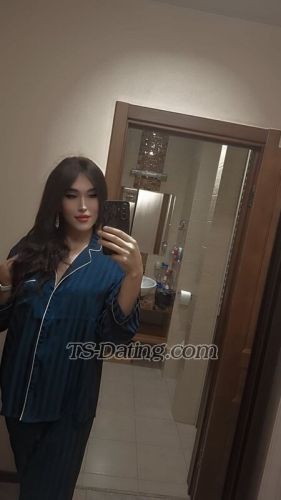 trans girl AznuraRussia 8190594