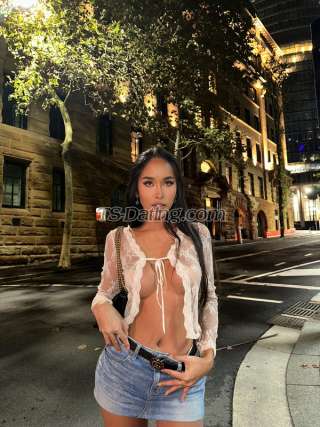 trans girl avemaarria 0834980