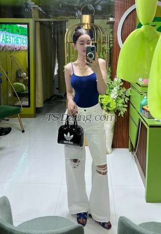 trans girl ayessa 1730320