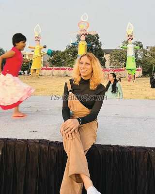 trans girl Baljeet 0099315