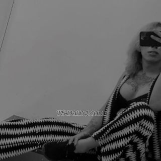 trans girl Baljeet 4501085