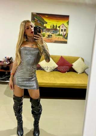 trans girl Barbarats 7989529