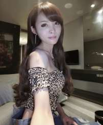 Barjung300 Chiang Mai Transex Olá Meu nome é Bar. Tenho 27 anos Minha altura é 173 e peso 55 Eu falo inglês e japonês. Eu sou ambos. Fica duro e goza - Massagem e beijos lentos. Faço tudo como você deseja Eu posso beijar como francês toda vez que fizer sexo. Deve ser limpo e seguro Vamos nos divertir Entre em contato comigo Linha: babara11530 WhatsApp: +66810730071