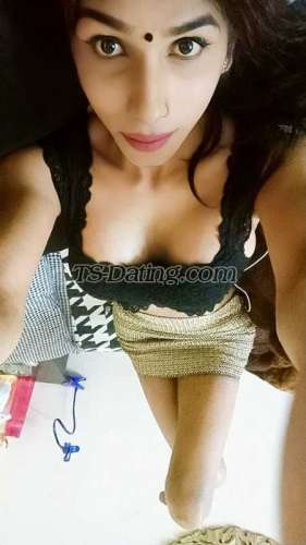 trans girl BeachBionic 1641527