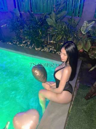 trans girl Becca 1035393