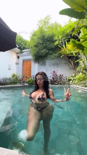 trans girl Benselin 1688380