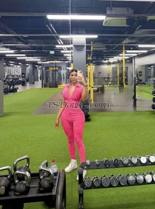 trans girl Beruska21 0088743