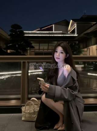 trans girl BingBing53698 0949338