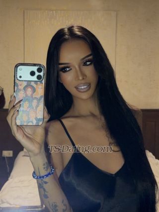 trans girl BombshellLara 0217785 trans girl BombshellLara 0217785