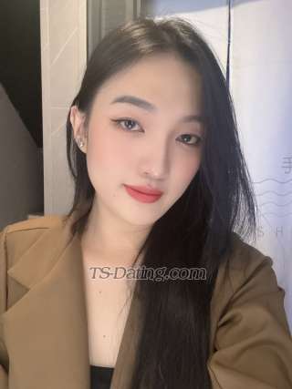 trans girl Brulee 8816219