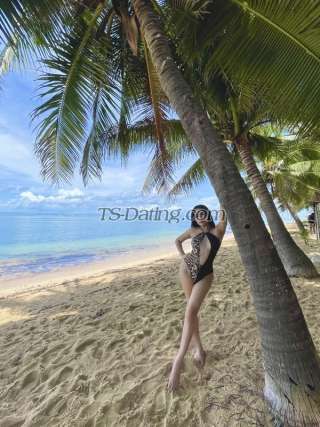 trans girl BubblyAss 6089960