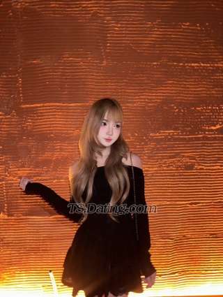 trans girl bunni 0419712