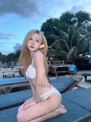trans girl bunni 0420254
