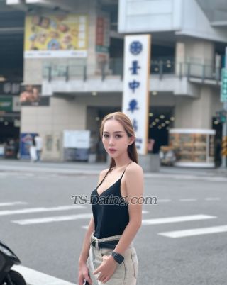 trans girl CARAKISSS 6034835