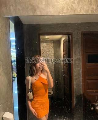 trans girl Caliestaamou 1141435