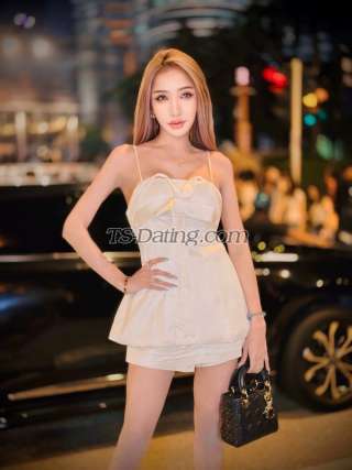 trans girl Calisa888 8336104