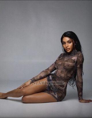 trans girl Camil111 0208003