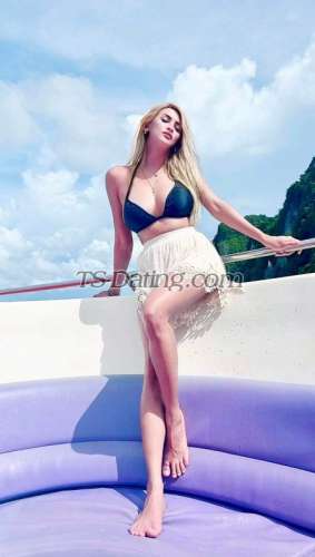 trans girl CamillaMoore 6013485