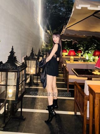 trans girl Candlle 2381005