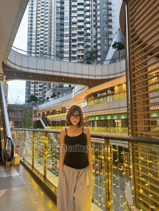 trans girl Carenpeem 8833688