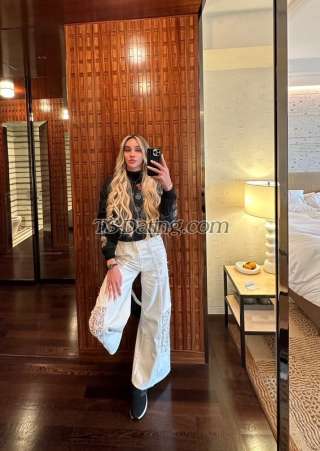 trans girl Mariaclara 8904623