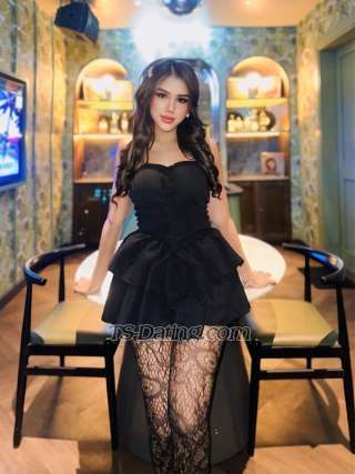 trans girl Carolline 2545954