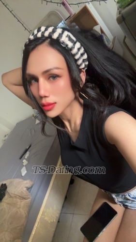 trans girl Carolline 2818584 trans girl Carolline 2818584