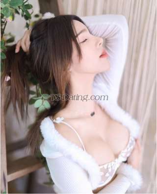 trans girl Celinezeen 5379452