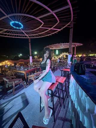 trans girl Champagne555 7505354