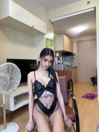 trans girl Chelseaaguiil 2299966