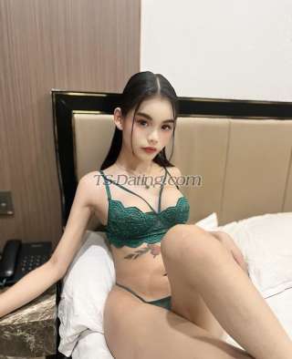 trans girl Chelseaaguiil 2707108