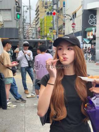 trans girl Cherrypeach 8238230